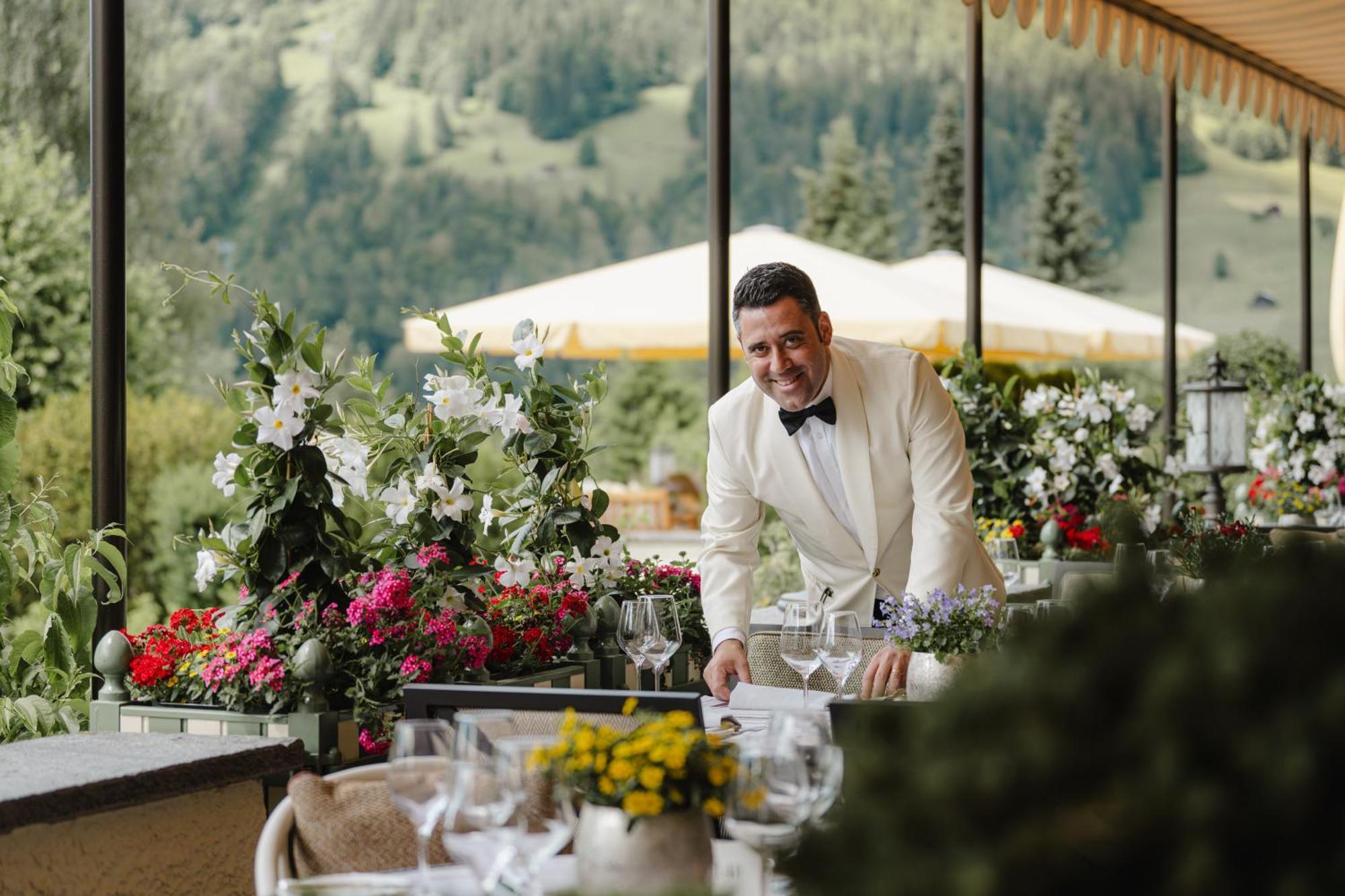 Gstaad Palace ภายนอก รูปภาพ