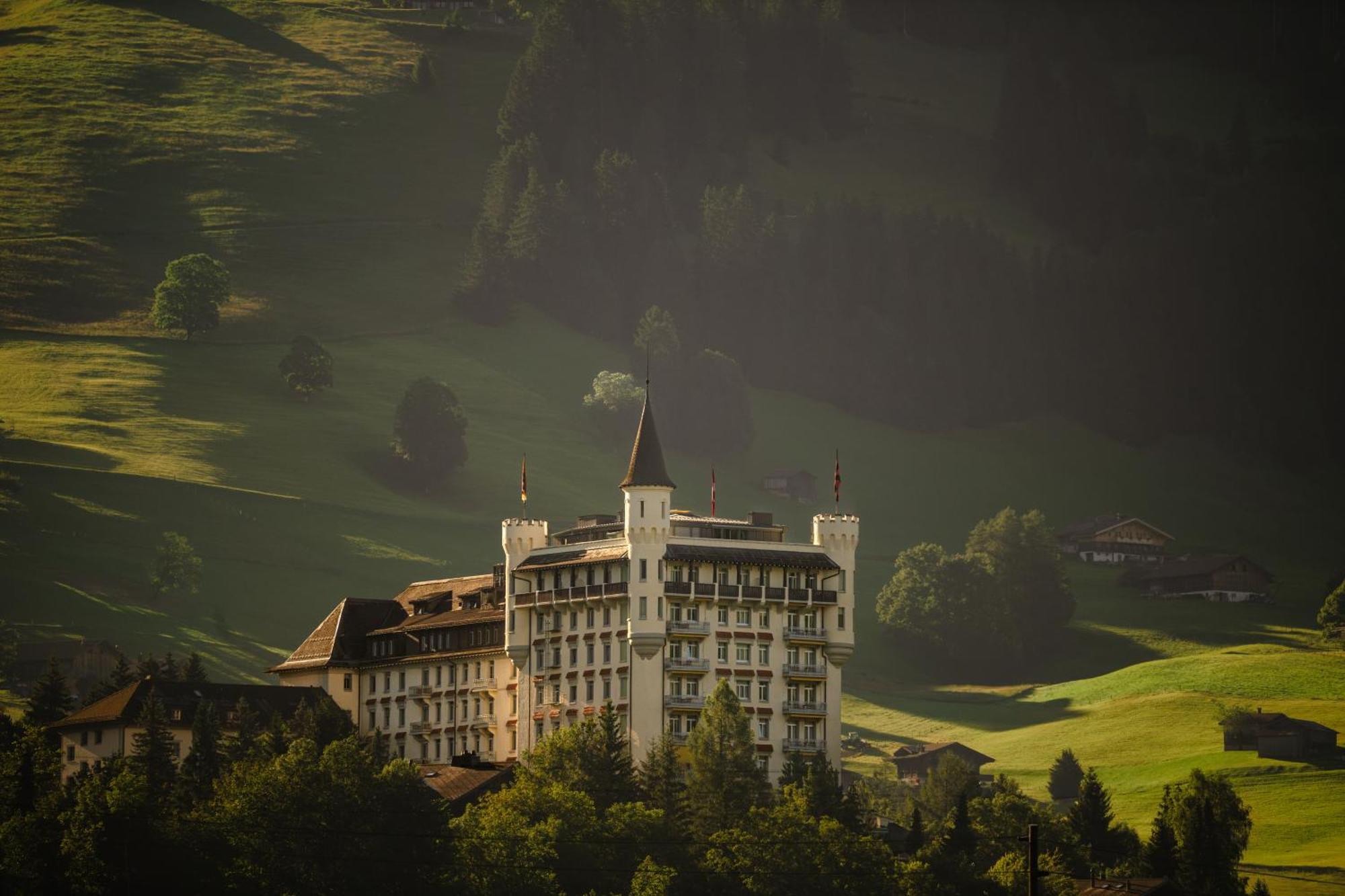 Gstaad Palace ภายนอก รูปภาพ